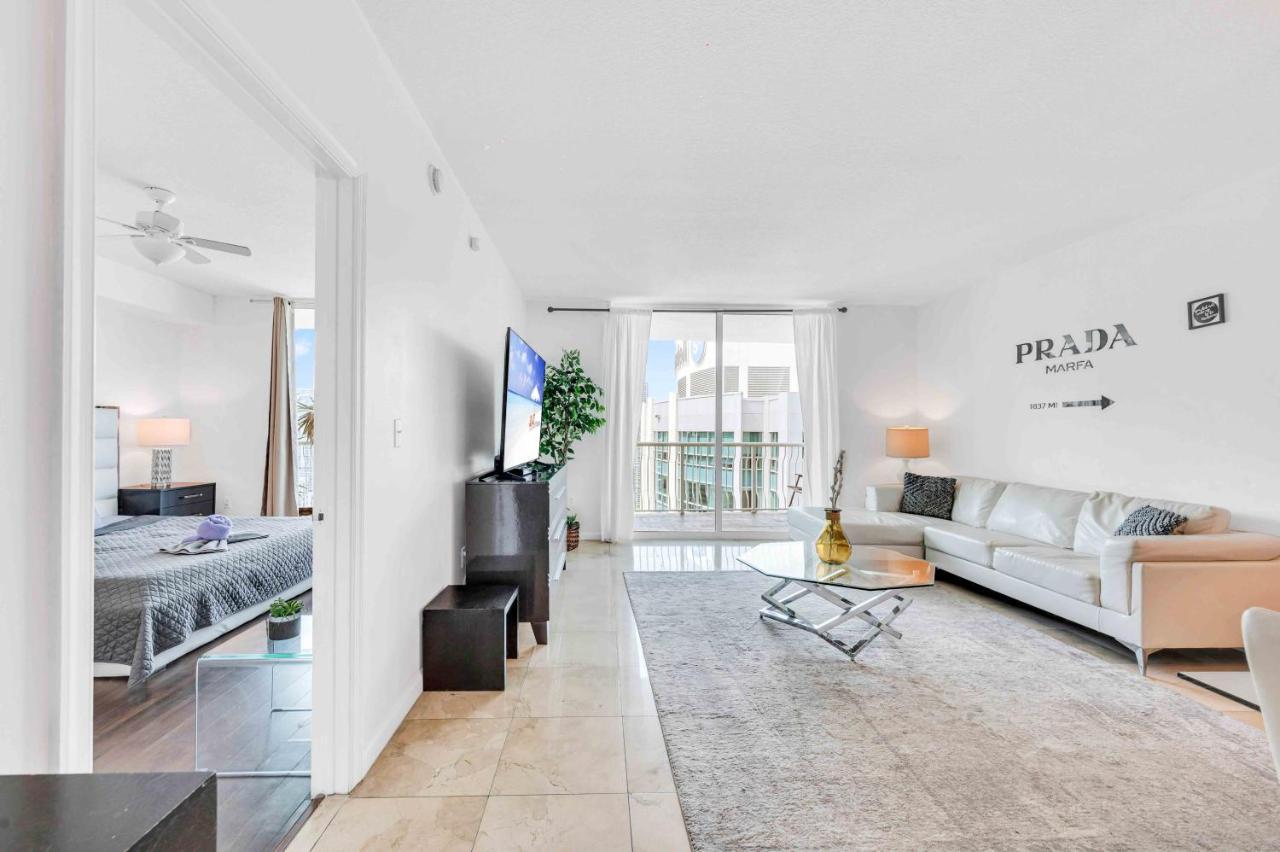 マイアミModern 1 Bed In The Heart Of Brickell With Free Parkingアパートメント エクステリア 写真