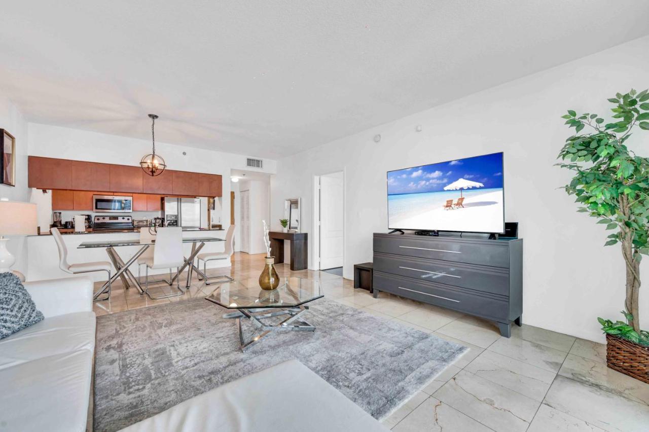 マイアミModern 1 Bed In The Heart Of Brickell With Free Parkingアパートメント エクステリア 写真